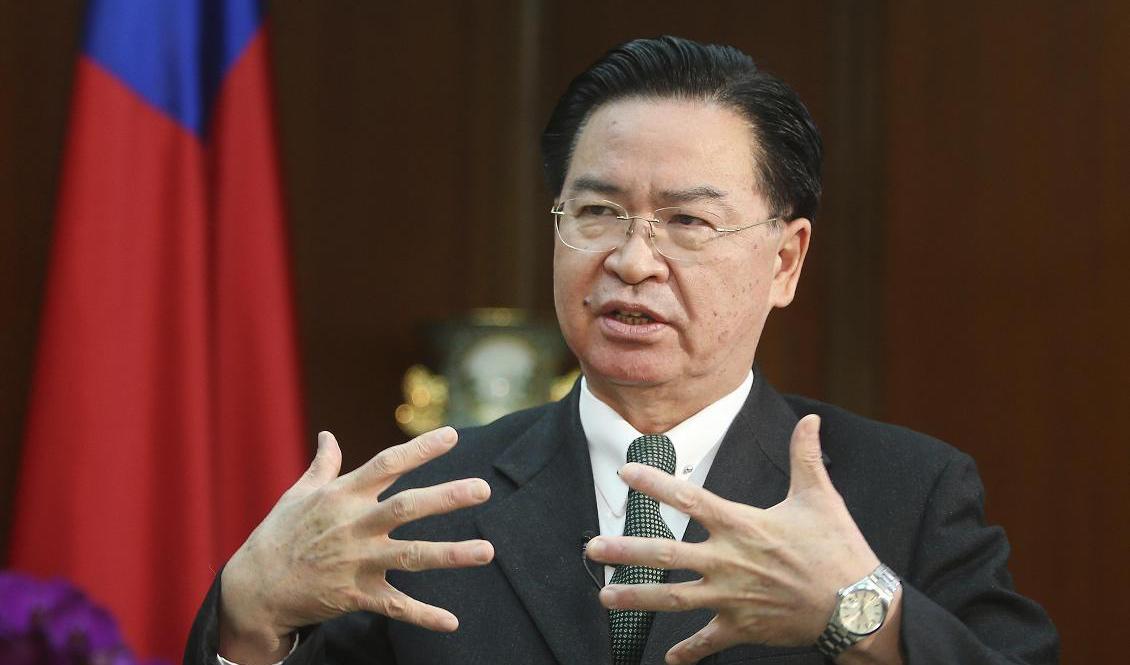 Den taiwanesiske utrikesministern Joseph Wu planerar att knyta närmare band med Litauen. Arkivbild. Foto: Chiang Ying-ying/AP/TT