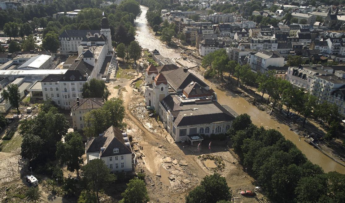 Förödelse längs floden Ahr i staden Bad Neuenahr-Ahrweiler. Nya skyfall väntas nu dra in. Arkivbild. Foto: Thomas Frey/AP/TT