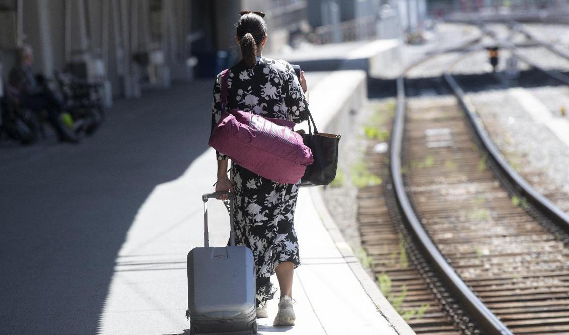Svenskarna rör sig mer än i fjol, men mindre än före pandemin, visar en analys som teleoperatören Telia gjort. Arkivbil. Foto: Fredrik Sandberg/TT