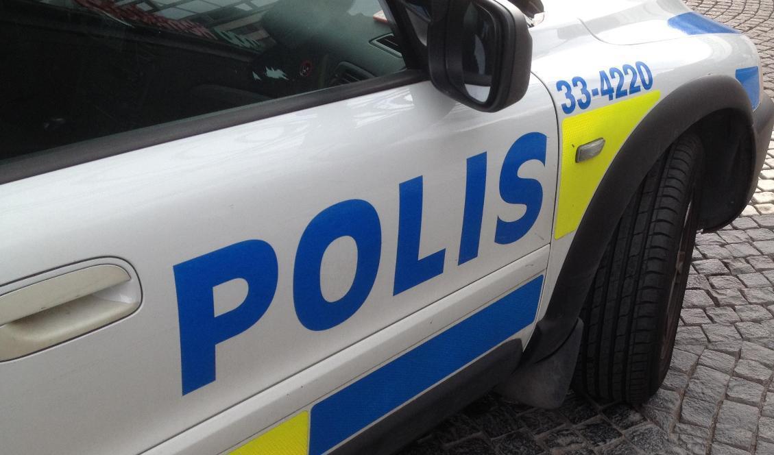 En dansk bilist utsattes för stenkastning på tisdagsmorgonen. Foto: Tony Lingefors