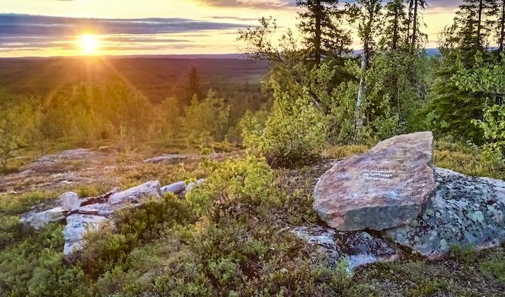 Många mystiker och religiösa har beskrivit hur de mött det gudomliga i naturen. Morgnar och kvällar i vildmarken skapar unika upplevelser. Foto: Bilbo Lantto