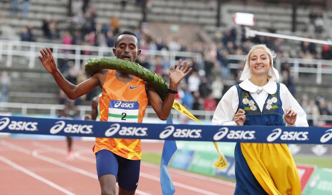 Fikadu Teferi från Etiopien vinner Stockholm marathon 2021. Foto: Christine Olsson/TT