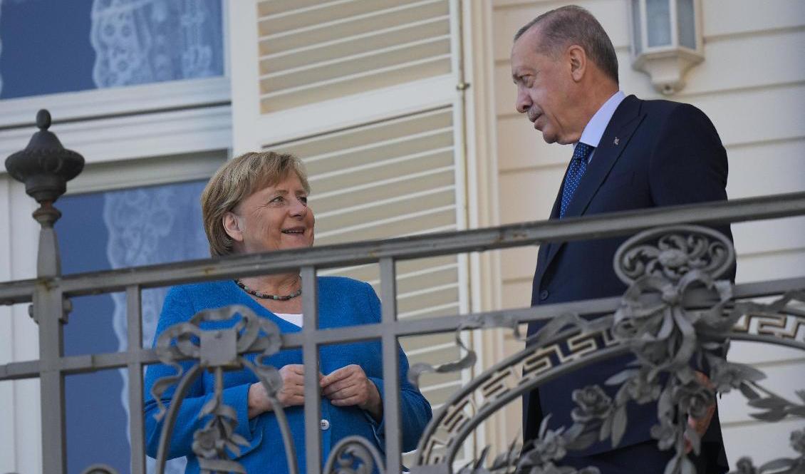 De två ledarna diskuterade relationen mellan länderna och EU samt migrationsfrågan. Foto: Francisco Seco/AP/TT