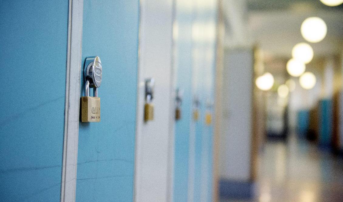 Mer än 300 elever i Örebro måste byta skola en knapp månad före jul. Arkivbild. Foto: Jessica Gow/TT