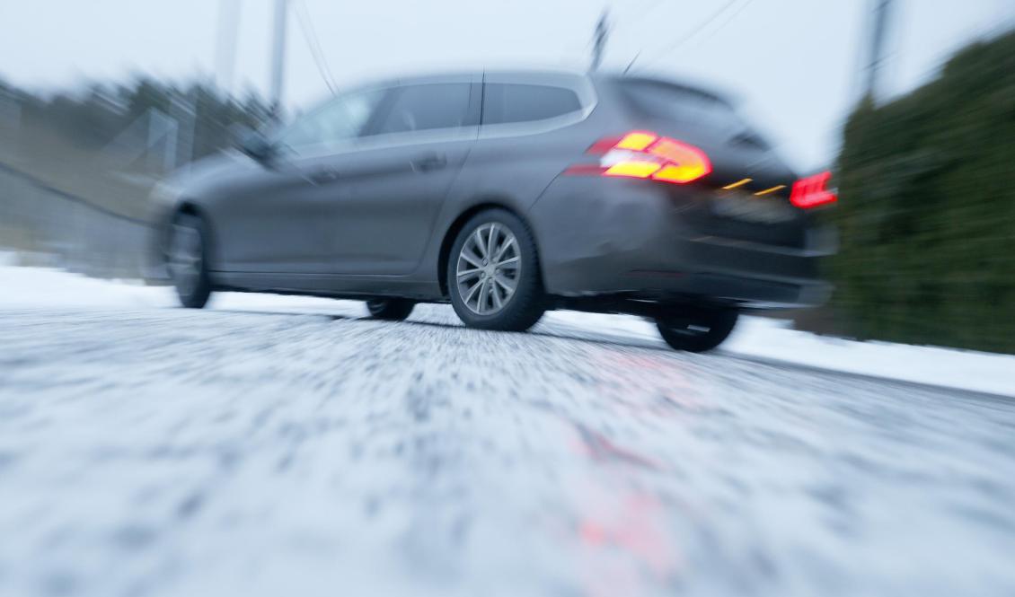 SMHI varnar för ishalka på Öland och södra Gotland. Arkivbild. Foto: Pedersen, Terje/NTB/TT