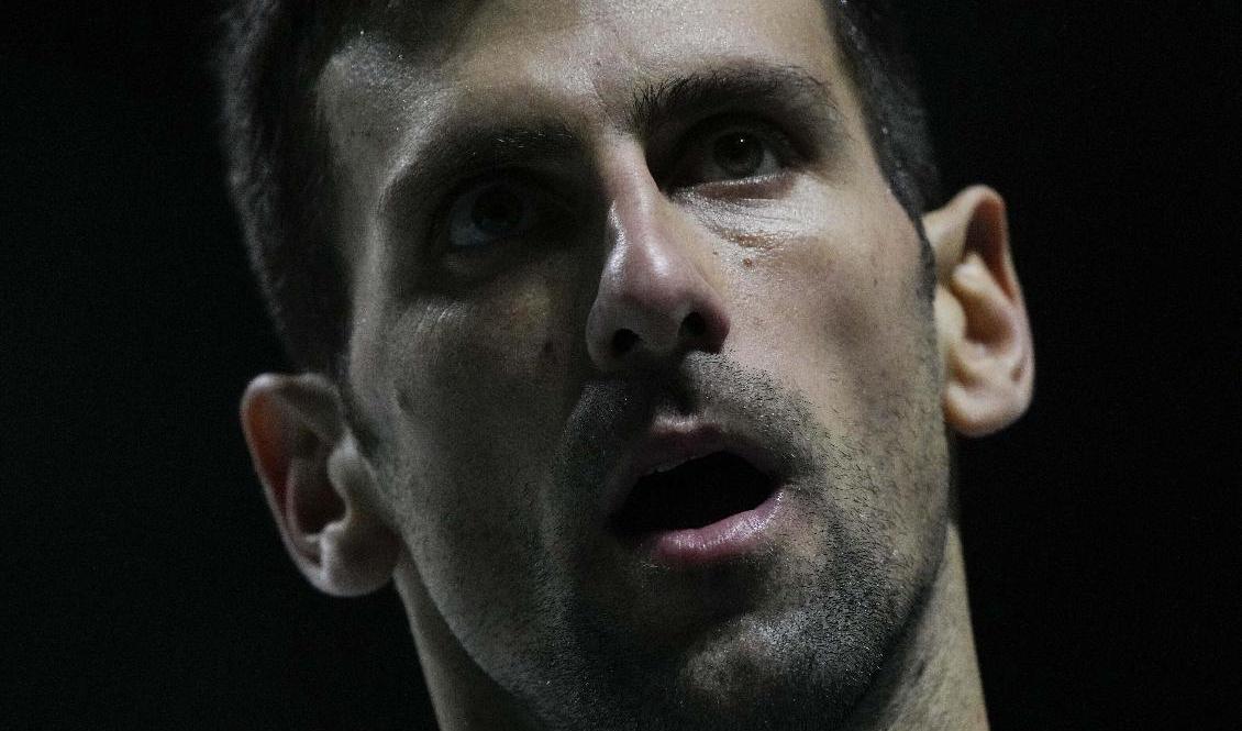 Novak Djokovic har stött på problem under resan till Australian Open. Arkivbild. Foto: Bernat Armangue/AP/TT