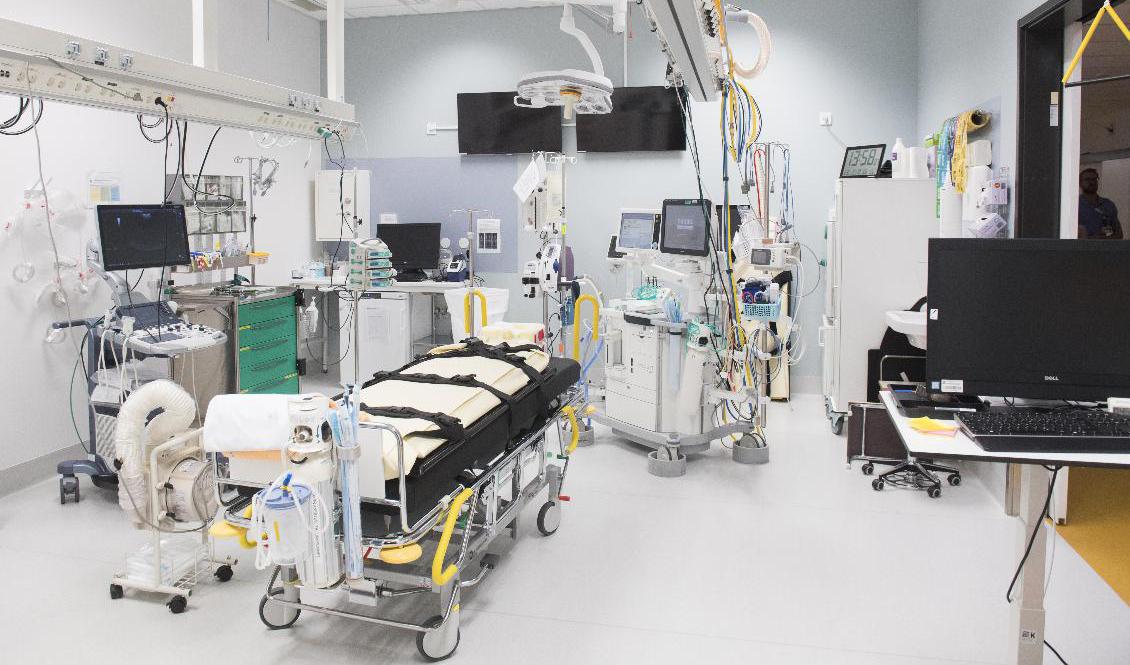 Minskad operationskapacitet och personalbrist är en av pandemins effekter som skapar stora problem inom vården. Foto: Fredrik Sandberg/TT