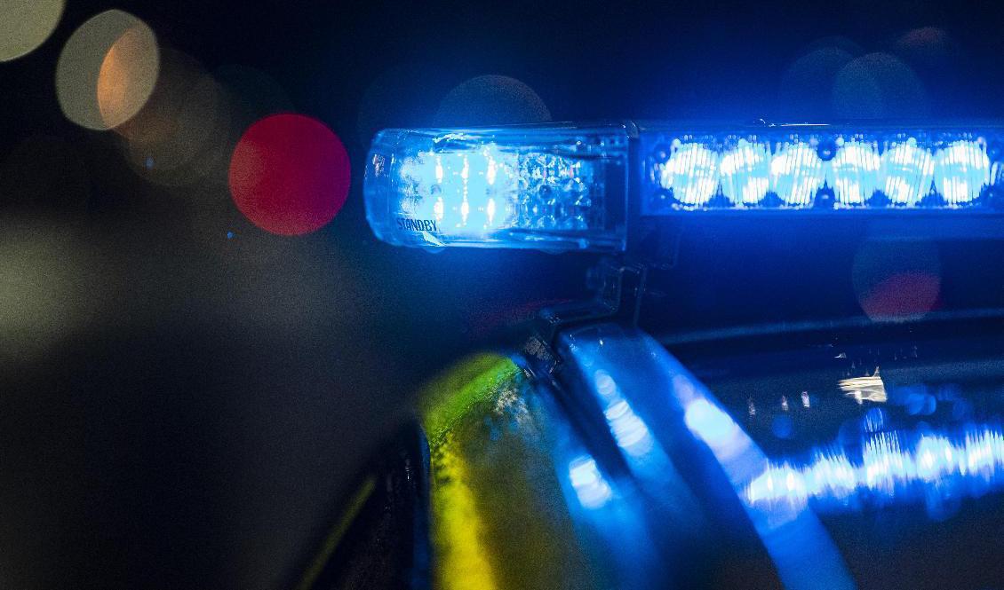 Något har exploderat utanför ett flerfamiljshus i Skogås i Huddinge kommun. Arkivbild. Foto: Johan Nilsson/TT