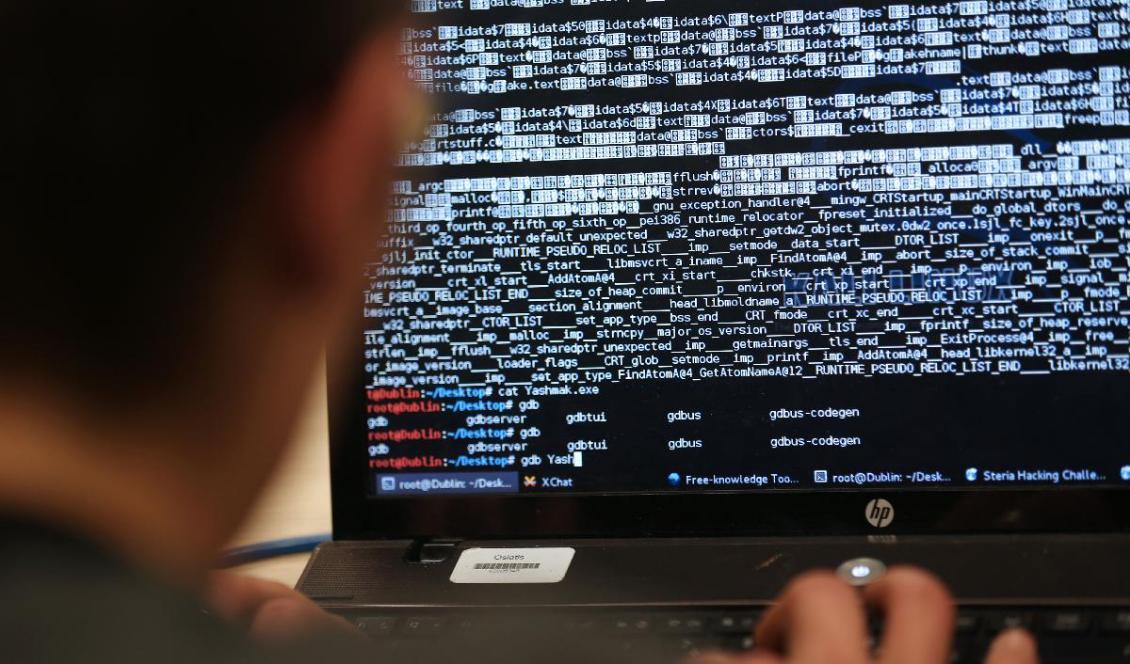 
En ingenjörsstudent deltar i en hackningstävling i närheten av Paris, den 16 mars 2013. Foto: AFP via Getty Images /File/Thomas Samson                                            