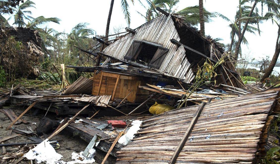 Hus jämnades med marken när cyklonen Batsirai drog in över Madagaskar. Foto: Viviene Rakotoarivony/AP/TT
