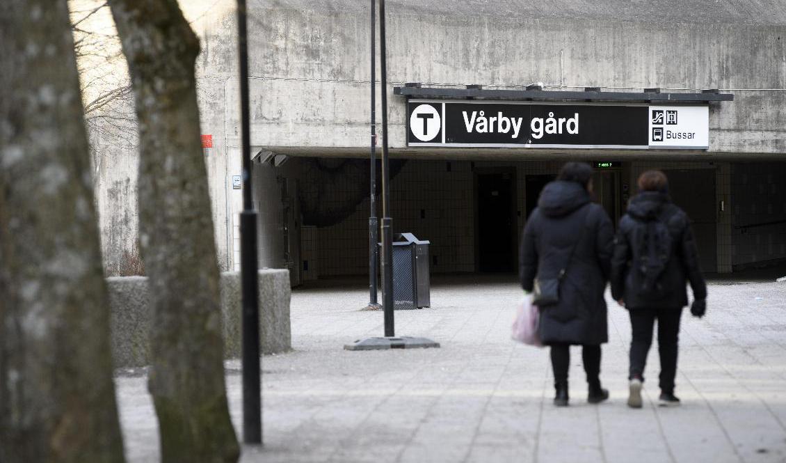 Ett tag efter att många ur nätverket frihetsberövades var det lugnare i Vårby söder om Stockholm. Men snart tog narkotikahandeln fart igen, enligt poliser. Arkivbild. Foto: Henrik Montgomery/TT