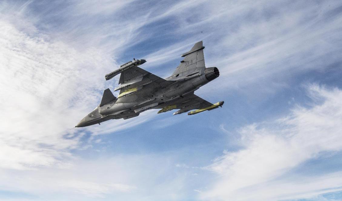 Liberalerna vill använda 30 miljarder bland annat för ammunition till flygvapnet. Arkivbild. Foto: Lars Pehrson/SvD/TT