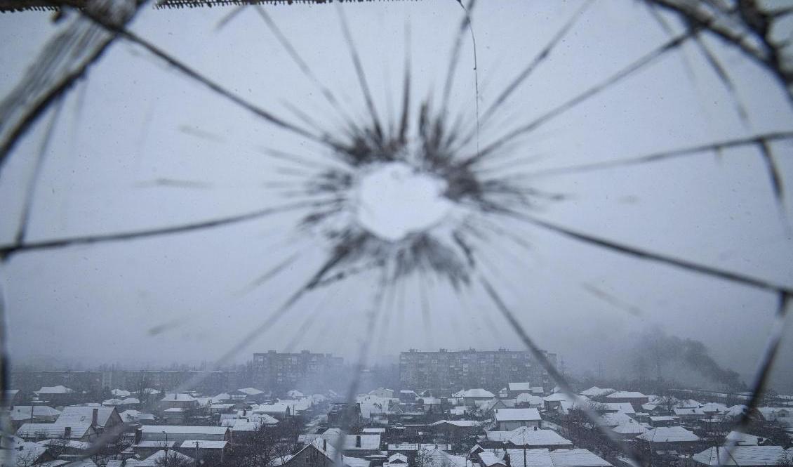 Sjukhusfönster skadat av attacker i Mariupol, Ukraina 3 mars. Foto: Evgeniy Maloletka/AP/TT