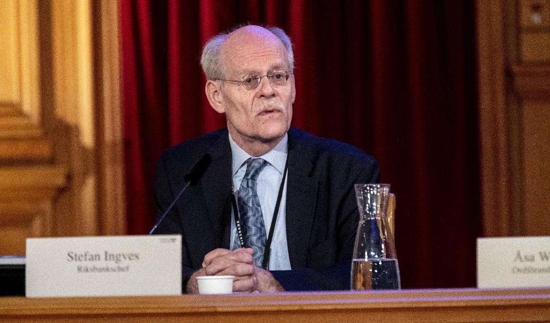 Riksbankschefen Stefan Ingves kan tvingas höja styrräntan redan i september, enligt storbanken Nordeas ekonomer. Foto: Christine Olsson/TT