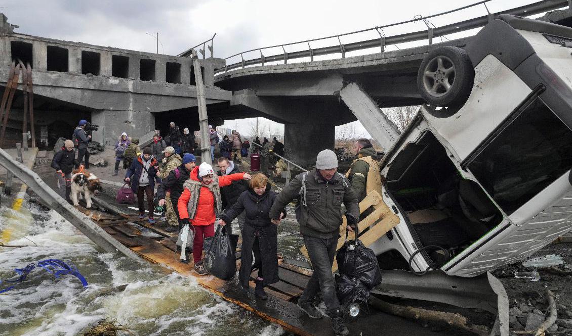 Ukraina behöver pengar, anser Världsbanken. Foto: Efrem Lukatsky/AP/TT