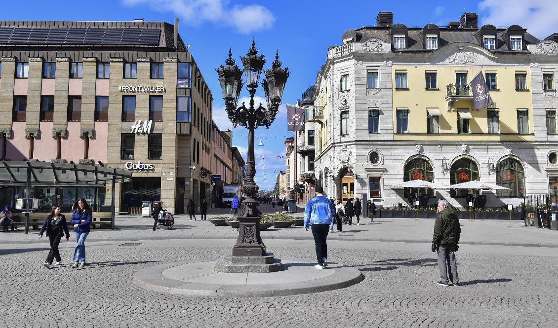 Här under Stora torget i centrala Uppsala gömmer det sig historiska skatter som arkeologer håller på att gräva fram. Arkivbild. Foto: Jonas Ekströmer / TT