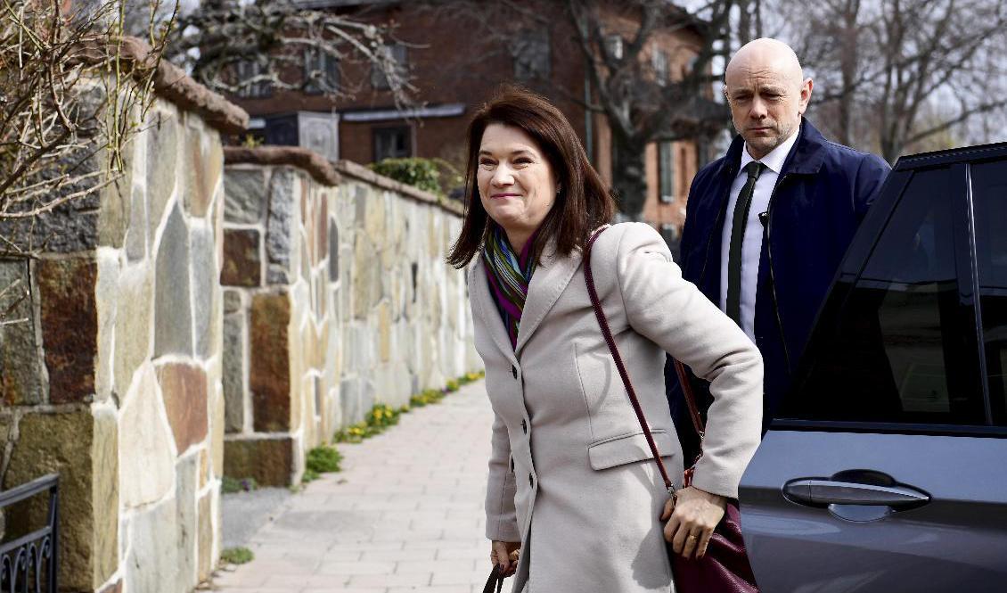 Utrikesminister Ann Linde aviserar ett svenskt besked om Nato i maj. Foto: Paul Wennerholm/TT