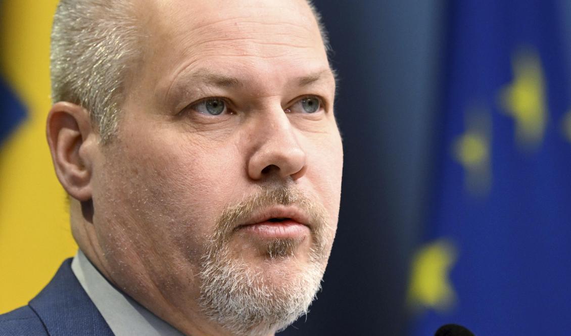 Justitie- och inrikesminister Morgan Johansson (S) vill inte kritisera polisens insatser vid upploppen i flera städer. Arkivbild. Foto: Fredrik Sandberg/TT