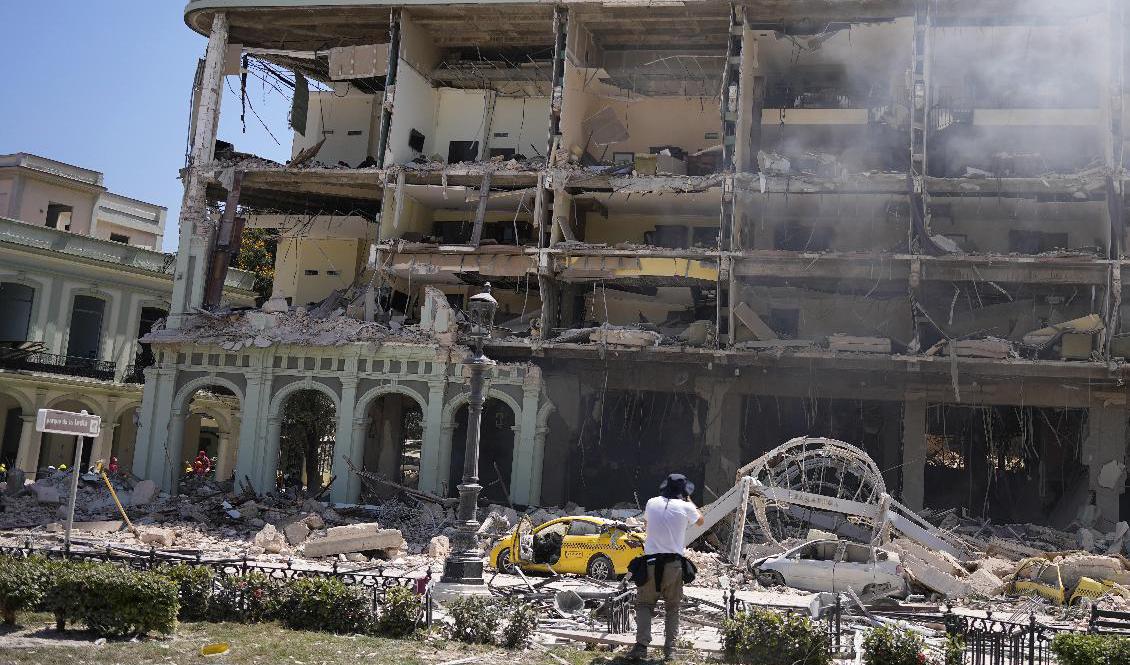 En gasläcka tros ha orsakat explosionen på femstjärniga Hotel Saratoga i Kubas huvudstad Havanna på fredagsförmiddagen, lokal tid. Foto: Ramon Espinosa/AP/TT