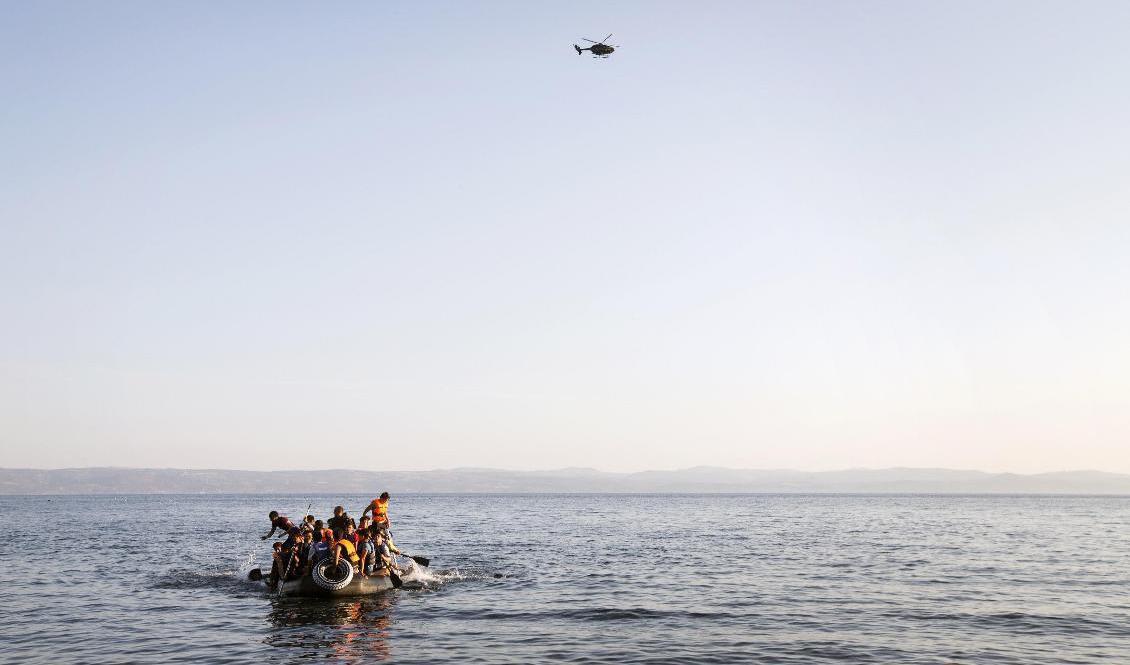 Båt som år 2015, under flyktingkrisen, var på väg mot den grekiska ön Lesbos. Arkivbild. Foto: Linus Sundahl-Djerf/SvD/TT