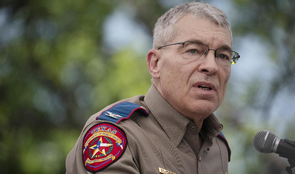 Chefen för Texas allmänna säkerhet, Steven McCraw, på en presskonferens. Foto: Wong Maye-E/AP/TT