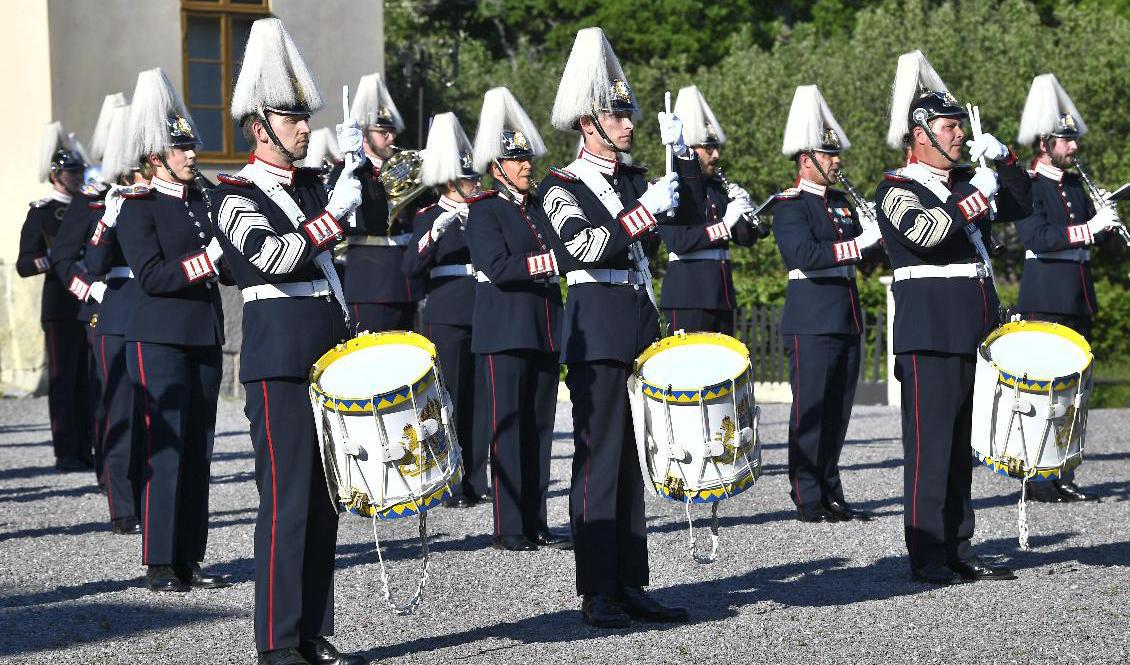 Vaktparaden på Skansen under det traditionsenliga nationaldagsfirandet 2021. Foto: Claudio Bresciani/TT