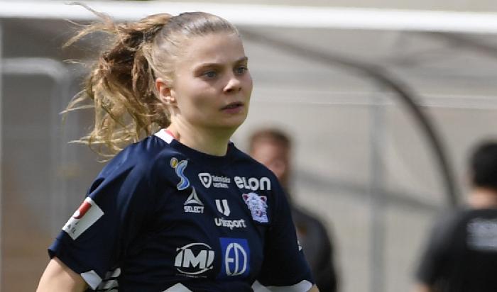 Linköping FC seglade efter bortasegern mot AIK upp i toppen av tabellen. En placering som dock kan bli kortvarig. Linköpings Therese Simonsson gjorde två av målen i 4–0-segern. Arkivbild. Foto: Maja Suslin/TT