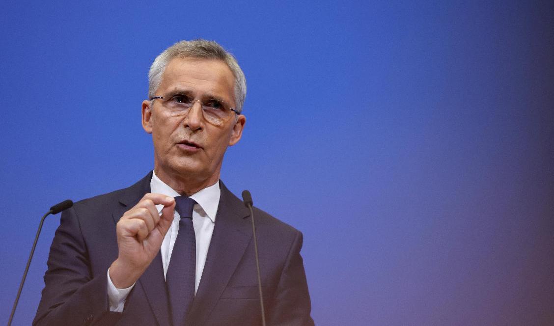 Natos generalsekreterare Jens Stoltenberg har bjudit in till fyrpartssamtal om Sveriges och Finlands Natoansökningar till på måndag. Arkivbild. Foto: Olivier Matthys/AP/TT