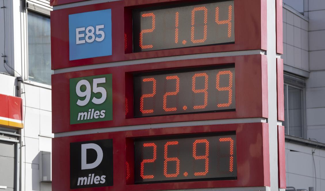 När dieselpriset går upp ökar incitamentet till stölder för tjuvar. Arkivbild. Foto: Fredrik Sandberg/TT