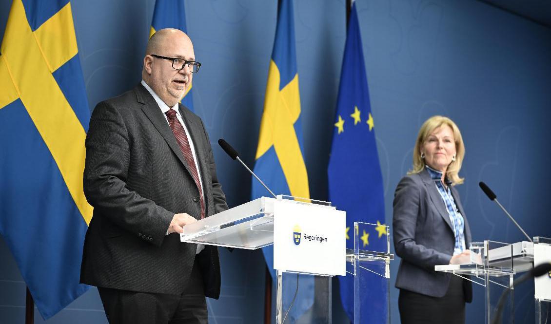 Näringsminister Karl-Petter Thorwaldsson (S) och utrikeshandelsminister Anna Hallberg (S). Arkivbild. Foto: Anders Wiklund/ TT