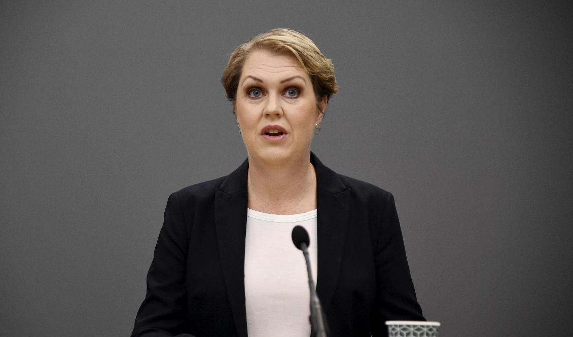 Regeringen och socialminister Lena Hallengren (S) ger uppdraget till Socialstyrelsen. Arkivbild. Foto: Lars Schröder/TT