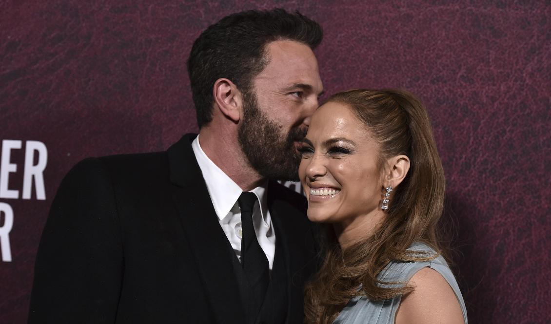 Ben Affleck och Jennifer Lopez förlovade sig tidigare i år. Arkivbild. Foto: Jordan Strauss/AP/TT