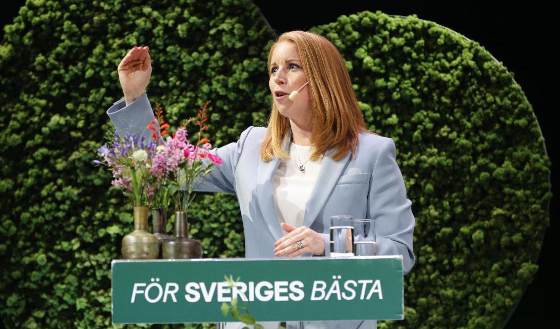 
Centerpartiets partiledare Annie Lööf talar vid valkonvent på Stockholm Waterfront Centre. Foto: Christine Olsson/TT                                            