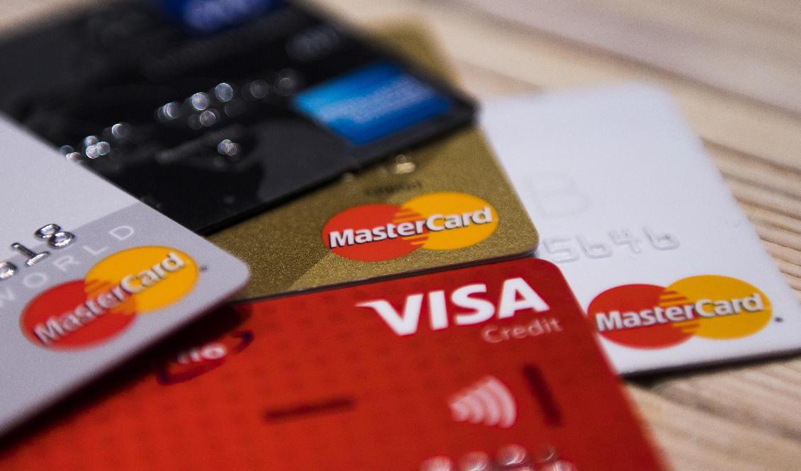 Äldre personer har lurats på pengar från sina konton. Nu har bedragarna dömts. Arkivbild. Foto: Jon Olav Nesvold/NTB/TT