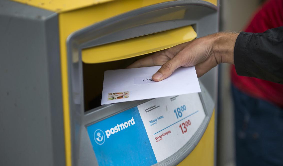 Post- och telestyrelsen granskar klagomål mot Postnord. Arkivbild. Foto: Emil Langvad/TT