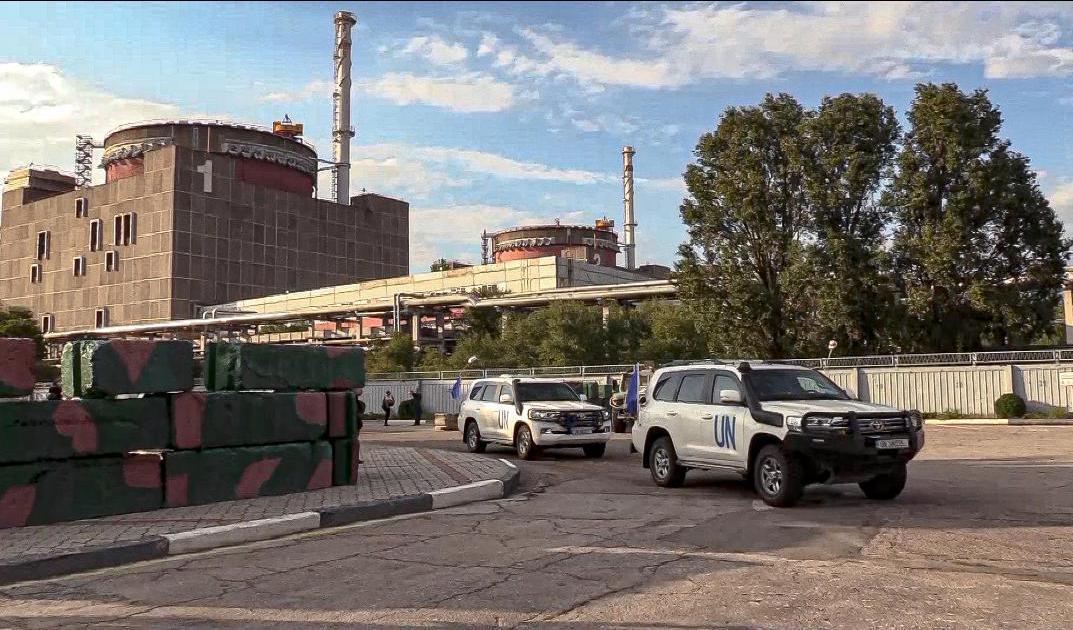 IAEA:s bilar vid atomkraftverket i Zaporizjzja. Bilden kommer från den ryska militären. Foto: Ryska försvarsdepartementet/AP/TT