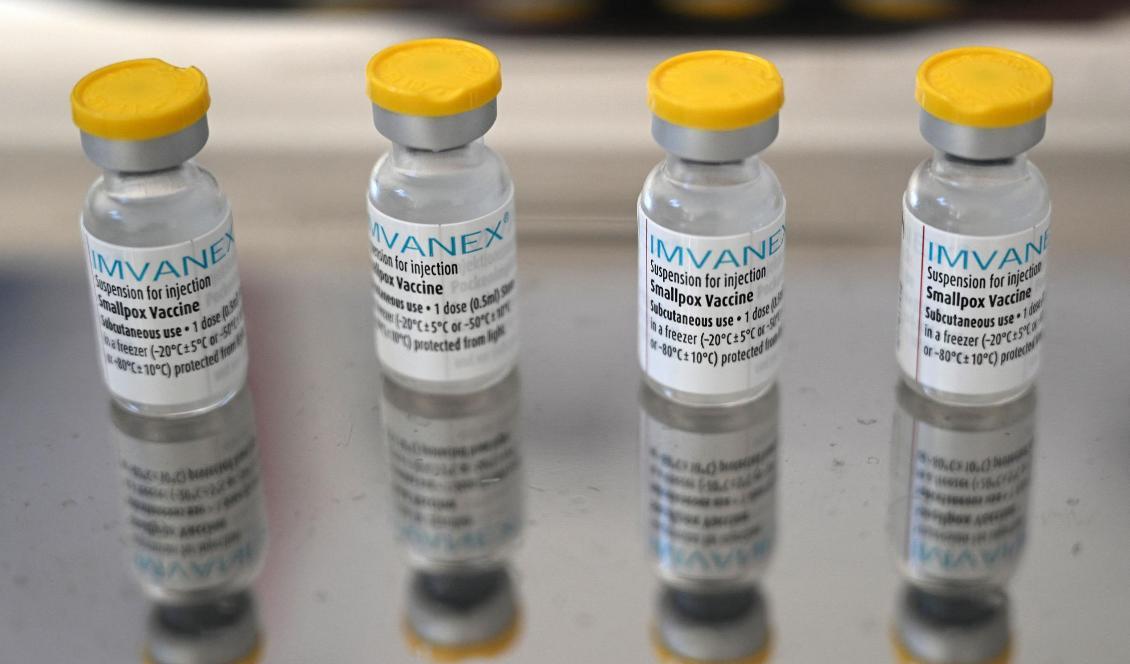 

På bilden syns vaccinet imvanex som används mot apkoppor. Foto: Christophe Simon/AFP via Getty Images                                                                                        