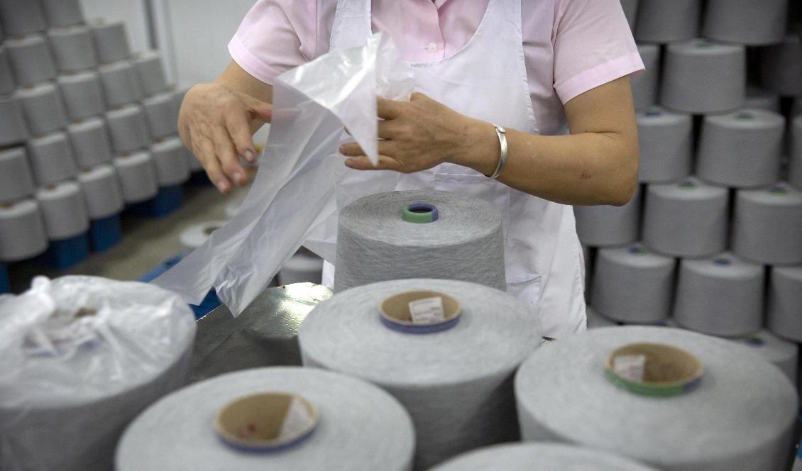 Runt om i världen är 28 miljoner personer är fast i tvångsarbete, enligt en FN-rapport. Arkivbild. Mark Schiefelbein/AP/TT