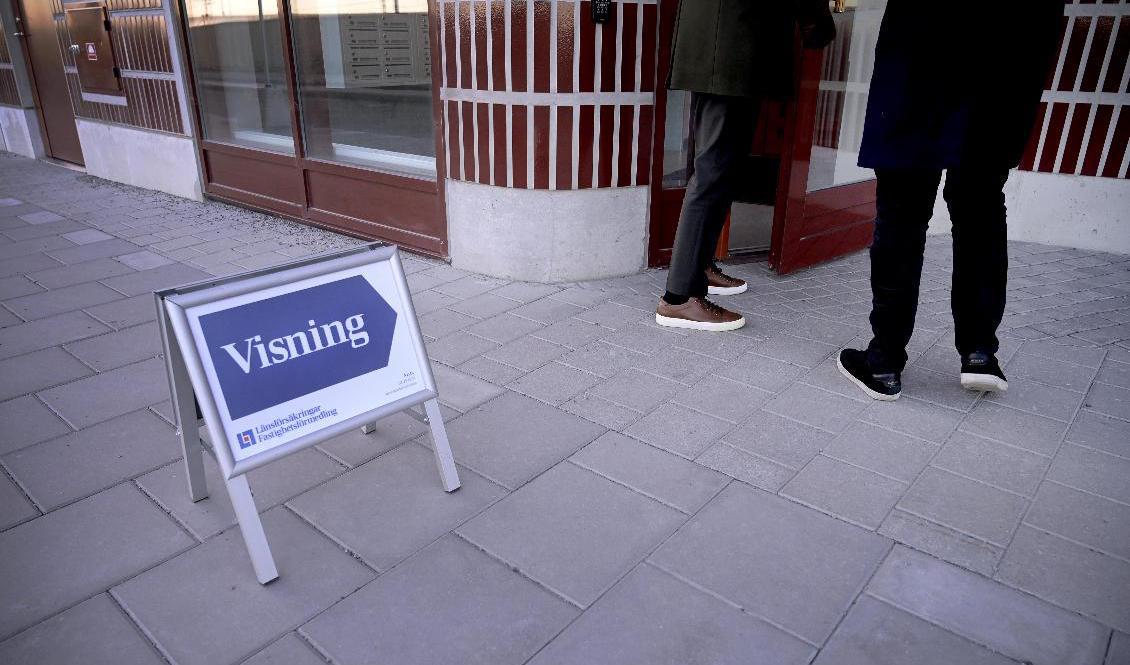 Bostadspriserna har inledningsvis backat i september. Arkivbild. Foto: Janerik Henriksson/TT