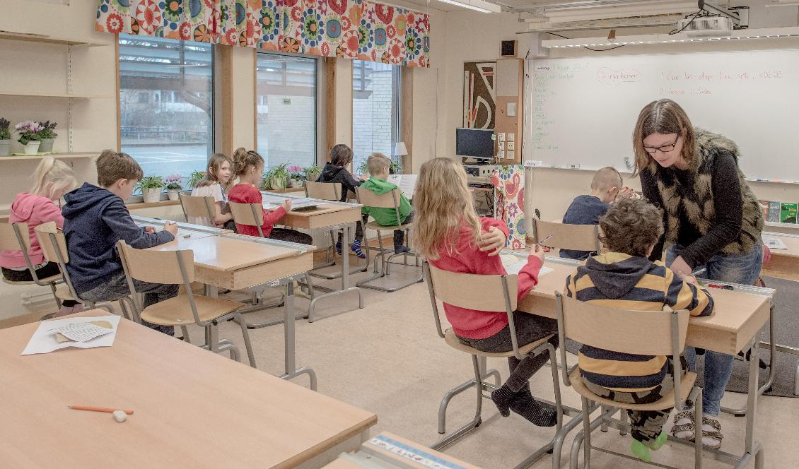 Rapportförfattarna menar att religionsböckerna kan ge eleverna en felaktig bild av kristendomen och av kristna. Foto: David Ramos/Getty Images