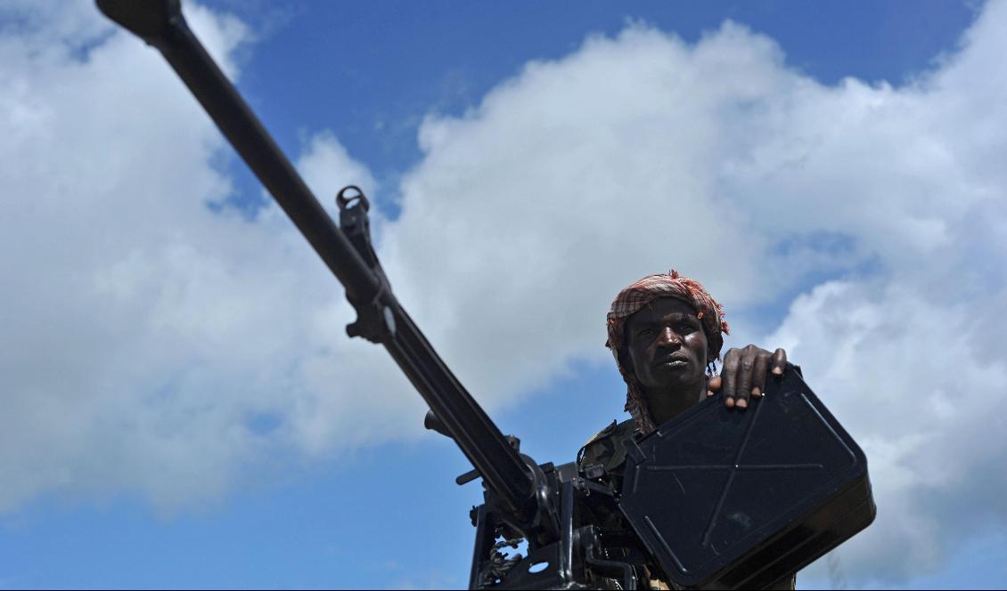 På bilden syns en somalisk soldat vid militärbasen Sanguuni den 13 juni 2018. Foto: Mohamed Abdiwahab/AFP via Getty Images