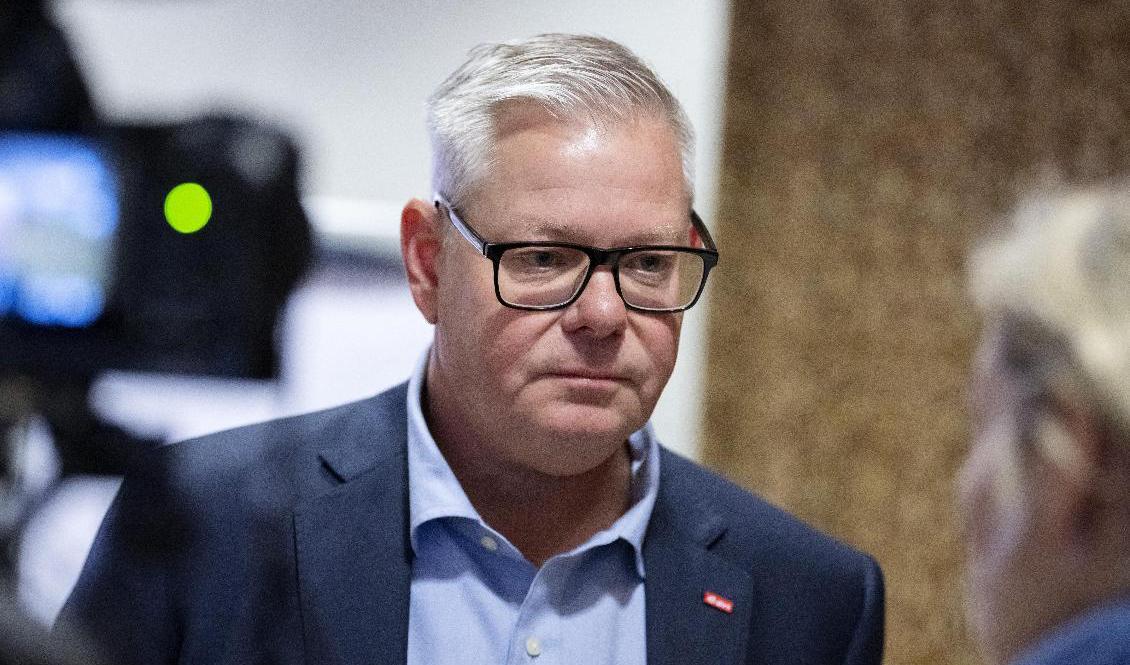 Peter Hjalmar, regionchef för EON Syd, på onsdagens presskonferens efter Länsstyrelsen i Skånes kommunledningsmöte på S:t Gertrud i Malmö om energiläget i Skåne inför vintern. Foto: Johan Nilsson/TT