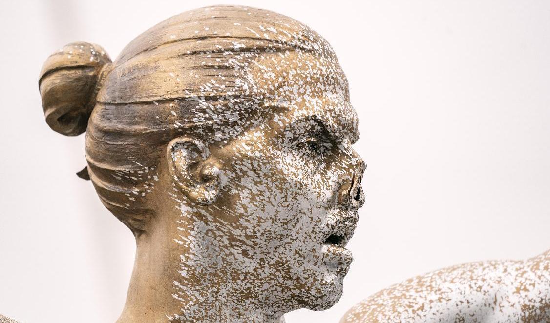 Vitmålad och utan näsa. Hösten 2019 utsattes Zlatanstatyn för upprepade angrepp och flyttades till slut bort. Arkivbild. Foto: Johan Nilsson/TT