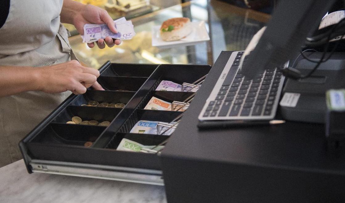 Småbutiker i Danmark kan få ekonomiskt stöd. Foto: Fredrik Sandberg/TT