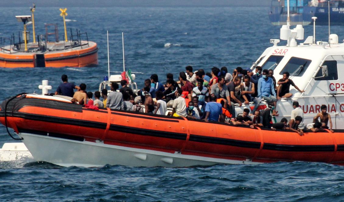Migranter transporteras till en hamn i Palermo i Sicilien den 17 september 2020. Foto: Alessandro Fucarini/AFP via Getty Images