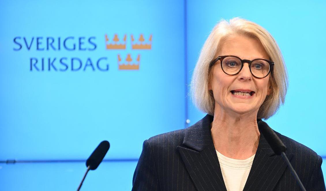 
Elisabeth Svantesson (M) beskriver oppositionens budgetar som väldigt splittrade. Foto: Fredrik Sandberg/TT                                            