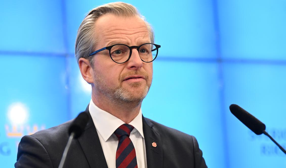 
Mikael Damberg presenterar Socialdemokraternas budgetförslag inför 2023. Foto: Fredrik Sandberg/TT                                            