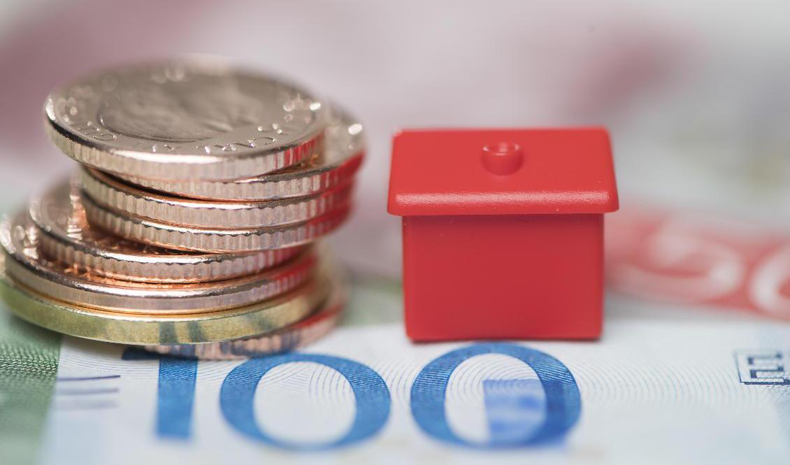 58 procent av hushållen uppger att ökade boendekostnader gör att de tror att den egna ekonomin kommer att vara sämre om ett år, enligt SBAB:s undersökning. Arkivbild. Foto: Fredrik Sandberg/TT