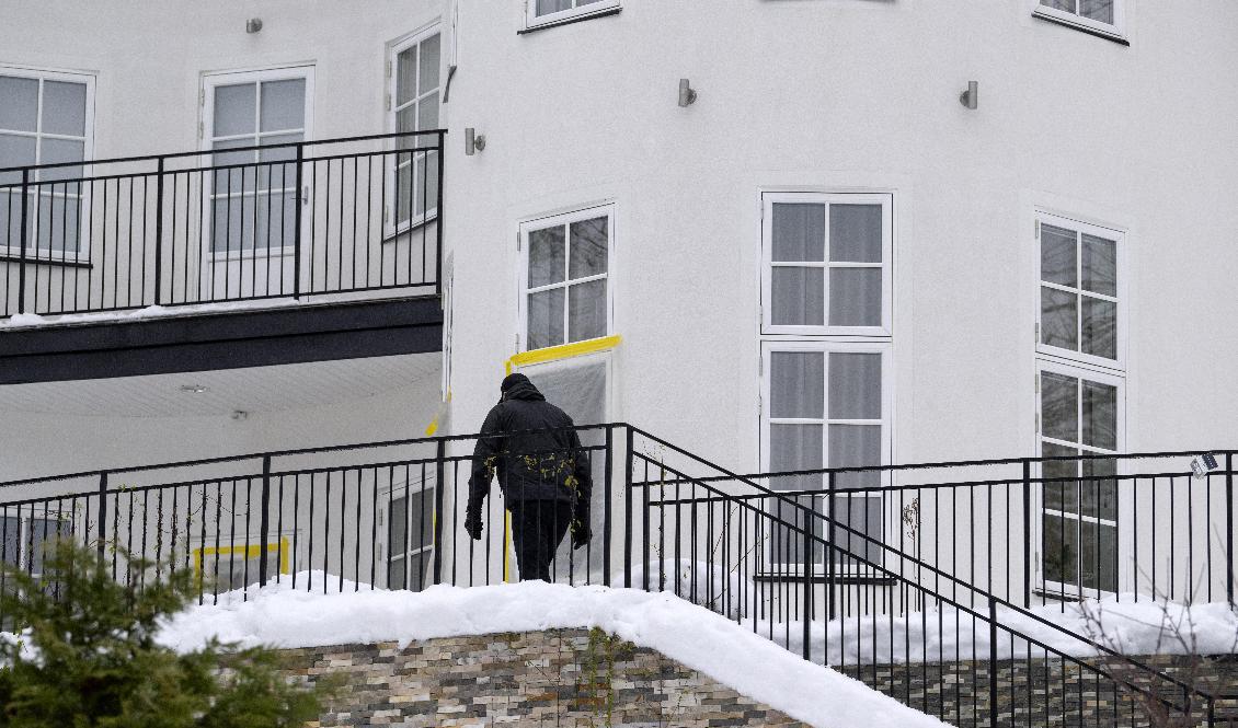 Bostaden där två personer greps misstänkta för grov olovlig underrättelseverksamhet och medhjälp till samma brott. Foto: Jessica Gow/TT