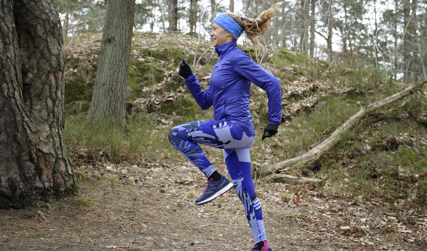 Att röra på sig mer och minska stillasittandet har en positiv inverkan på den egna hälsan. Foto: Jessica Gow/TT
